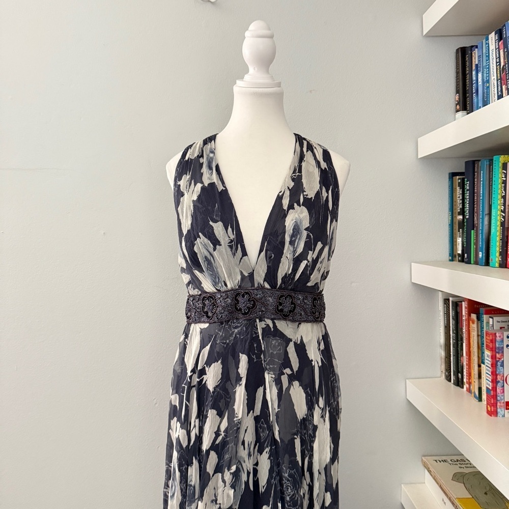 Teri Jon Richard Freeman Silk Elegant Navy and White Maxi Dress medium - Picture 2 of 15